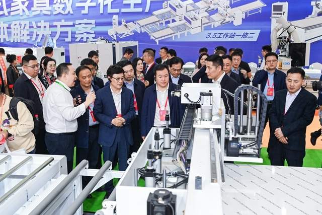 第八届中国（临沂）全屋定制精品展览会盛大开幕(图6)