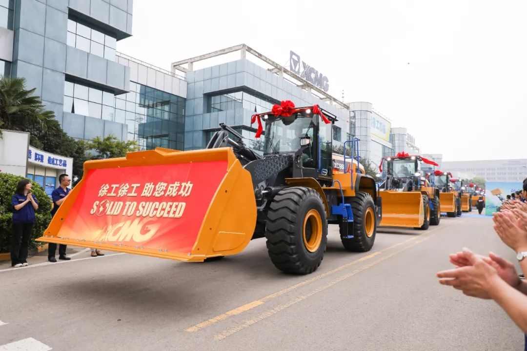 解锁绿色新时代！徐工纯电动装载机再发车(图5)