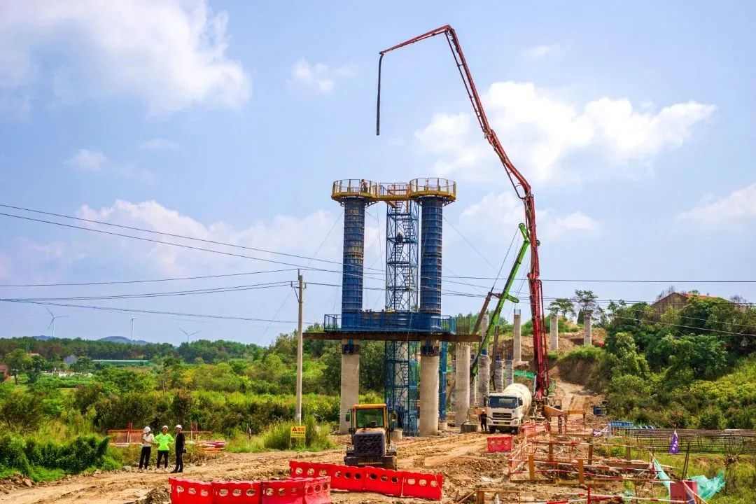 随信高速加快打通鄂豫交通大动脉 湖北交投投建(图1)