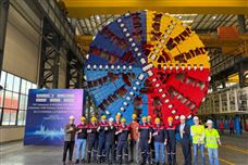 我国自主研制的16.64m超大直径盾构机