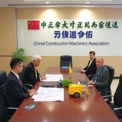 中国工程机械工业协会苏子孟会长一行与同力重工领导座谈交流(图1)