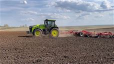 中联重科DV3504新能源拖拉机批量交付“西部粮仓” - 恒通能机械资讯