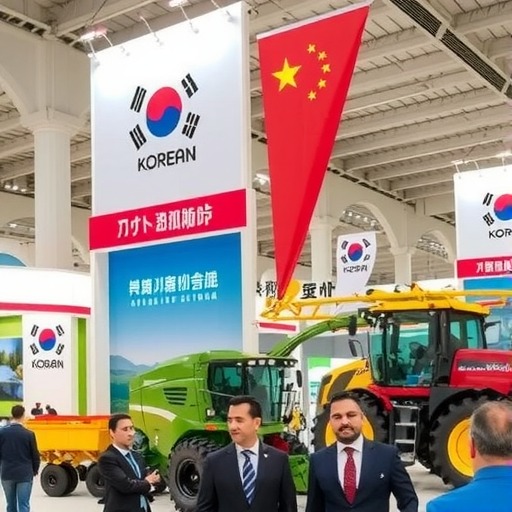 中国农业机械流通协会参展团成功亮相韩国国际农机展(图1)